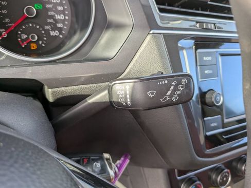 Certified 2021 Volkswagen Tiguan S FWD image 27