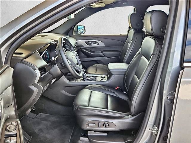Used 2023 Chevrolet Traverse LT FWD image 15