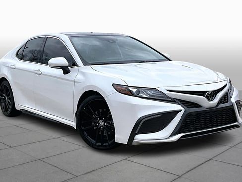 Used 2023 Toyota Camry XSE image 2