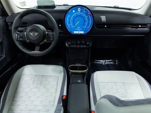 Certified 2025 MINI Cooper 2-Door Hardtop image 21