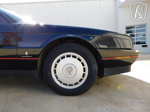 Used 1989 Cadillac Allante image 33