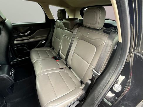 Used 2024 Lincoln Corsair AWD w/ Equipment Group 101A image 17