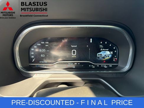 Used 2023 GMC Yukon AT4 w/ AT4 Premium Package AWD/4WD image 21