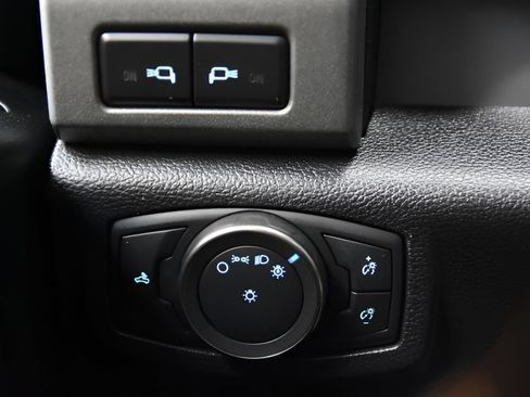 Used 2018 Ford F150 Raptor w/ Equipment Group 802A Luxury AWD/4WD image 26