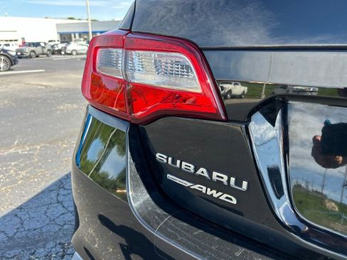 Used 2019 Subaru Legacy 2.5i Premium w/ Popular Package #2A AWD/4WD image 11