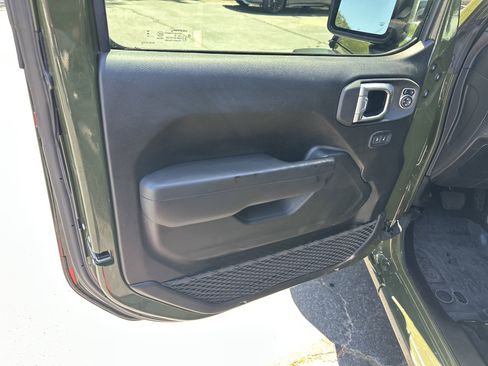 Used 2024 Jeep Wrangler Sport S AWD/4WD image 12