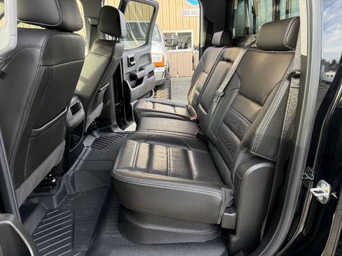 Used 2019 GMC Sierra 3500 Denali w/ Suspension Package, Off-Road AWD/4WD image 9