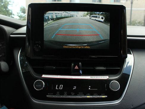 Used 2024 Toyota Corolla LE FWD image 34