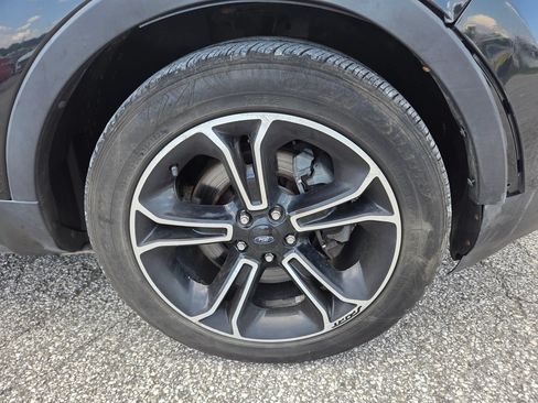 Used 2015 Ford Explorer Sport w/ Equipment Group 401A AWD/4WD image 14