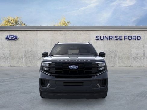 New 2025 Ford Expedition Active image 6