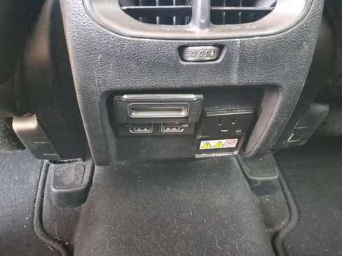 Used 2020 Jeep Cherokee Limited AWD/4WD image 27