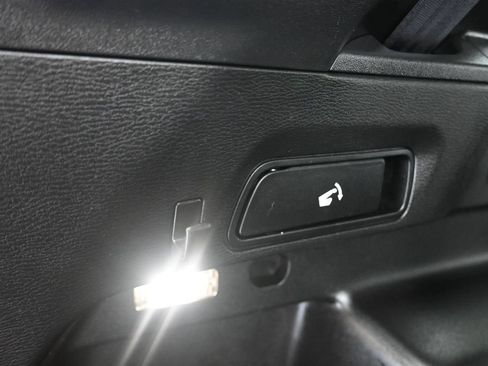 Used 2025 Mitsubishi Outlander AWD image 57