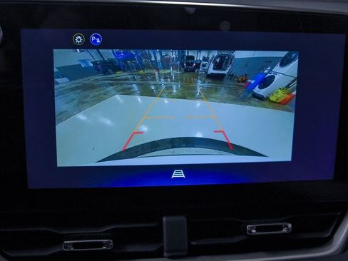 Used 2026 Chevrolet Equinox LT image 18