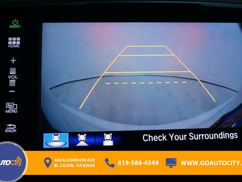 Used 2016 Honda Pilot Touring image 11