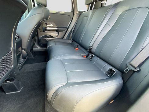 Used 2025 Mercedes-Benz GLA 250 image 20