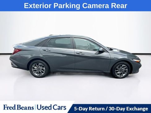 Certified 2024 Hyundai Elantra SEL FWD image 11