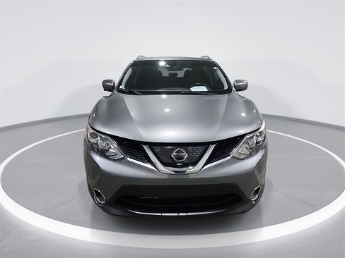 Used 2018 Nissan Rogue Sport SL w/ SL Premium Package image 3