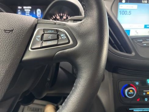 Used 2019 Ford Escape SEL image 20