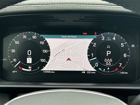 Certified 2024 Land Rover Discovery Dynamic SE image 24