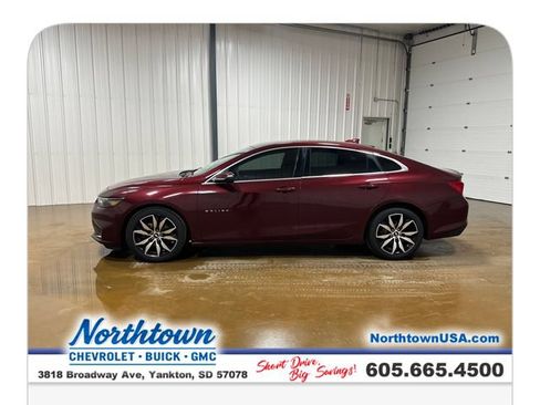 Used 2016 Chevrolet Malibu LT FWD image 2