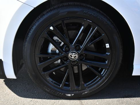 Used 2026 Toyota Camry SE FWD image 12