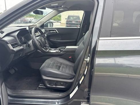 Used 2025 Mitsubishi Outlander SE FWD image 54