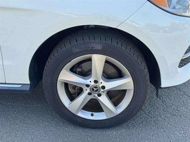 Used 2019 Mercedes-Benz GLE 400 4MATIC image 6
