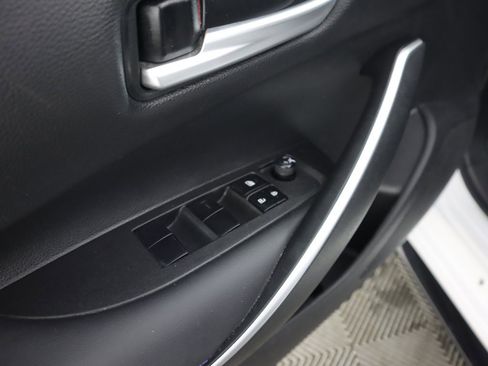 Used 2022 Toyota Corolla SE image 32