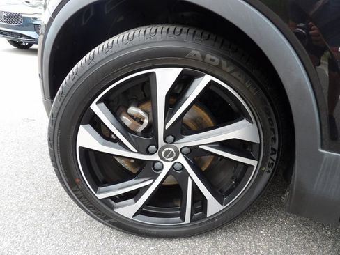 Used 2020 Volvo XC40 T5 R-Design AWD/4WD image 31