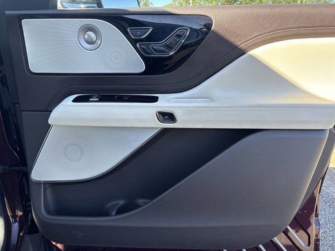 Used 2022 Lincoln Aviator Black Label w/ Dynamic Handling Package image 13