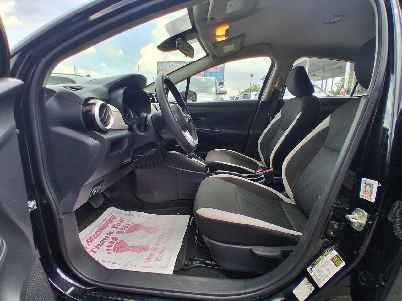 Used 2021 Nissan Versa SV FWD image 11