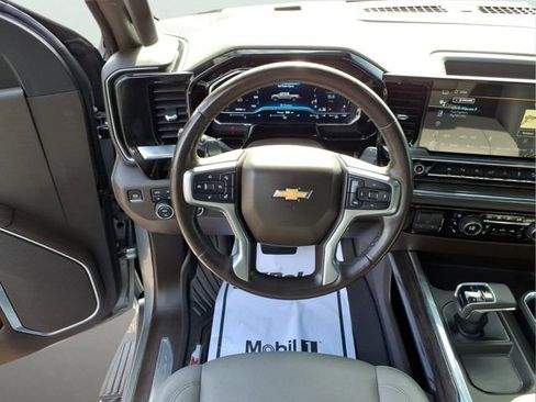 Used 2023 Chevrolet Silverado 1500 LTZ w/ LTZ Premium Package AWD/4WD image 14