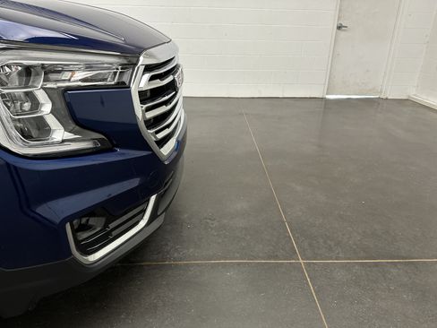 Used 2022 GMC Terrain SLT w/ LPO, Floor Liner Package AWD/4WD image 2
