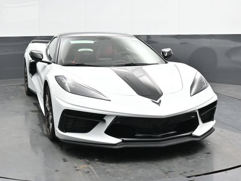 Used 2023 Chevrolet Corvette Stingray Premium Conv w/ Z51 Performance Package RWD image 4