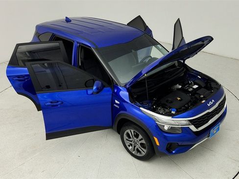 Used 2023 Kia Seltos LX image 45