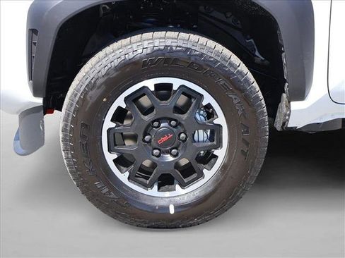 New 2026 Toyota Tacoma TRD Off-Road AWD/4WD image 10
