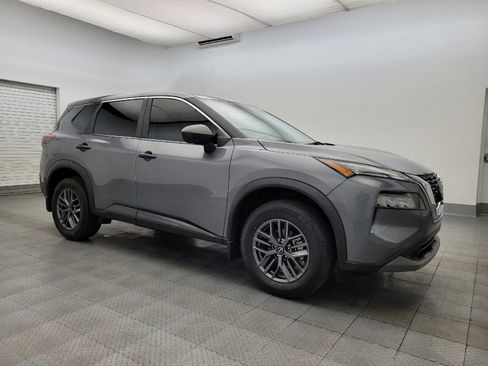 Used 2023 Nissan Rogue S image 11