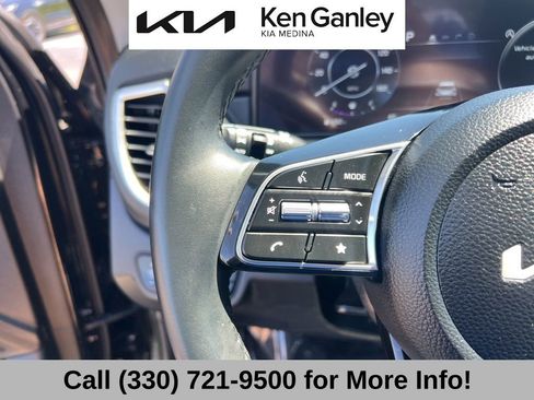 Certified 2025 Kia Seltos EX w/ EX Sunroof Package AWD/4WD image 31