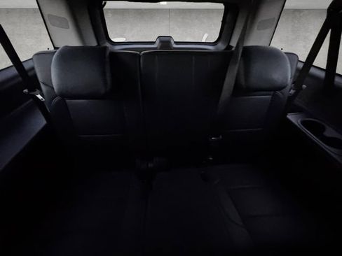 Used 2018 Chevrolet Suburban LT w/ Luxury Package AWD/4WD image 22