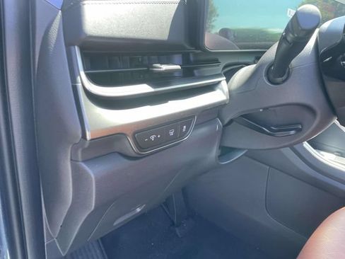 New 2027 Kia Carnival SX w/ Dark Edition Package FWD image 22