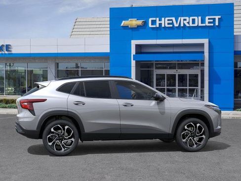 New 2026 Chevrolet Trax RS w/ Driver Confidence Package FWD image 5
