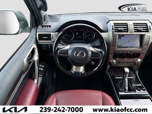 Used 2020 Lexus GX 460 Premium w/ Premium Package image 16