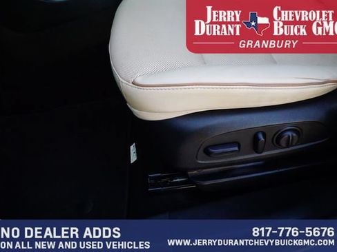 Used 2024 Buick Encore GX Avenir w/ Avenir Convenience Package AWD/4WD image 18