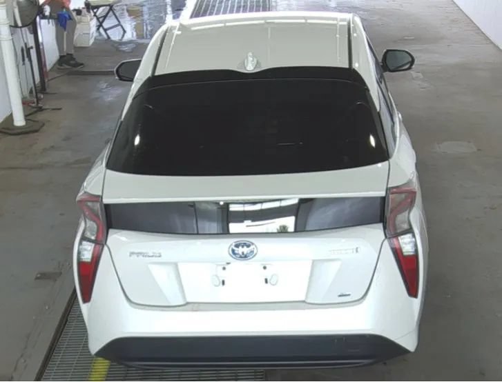 Used 2016 Toyota Prius Two FWD image 4