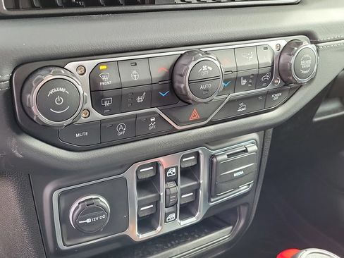 New 2026 Jeep Gladiator Mojave AWD/4WD image 28