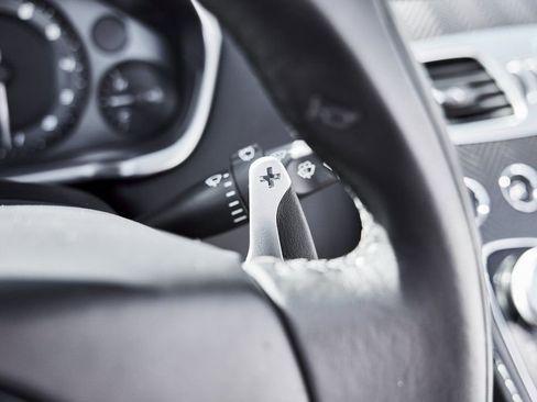 Used 2017 Aston Martin Vanquish S image 59