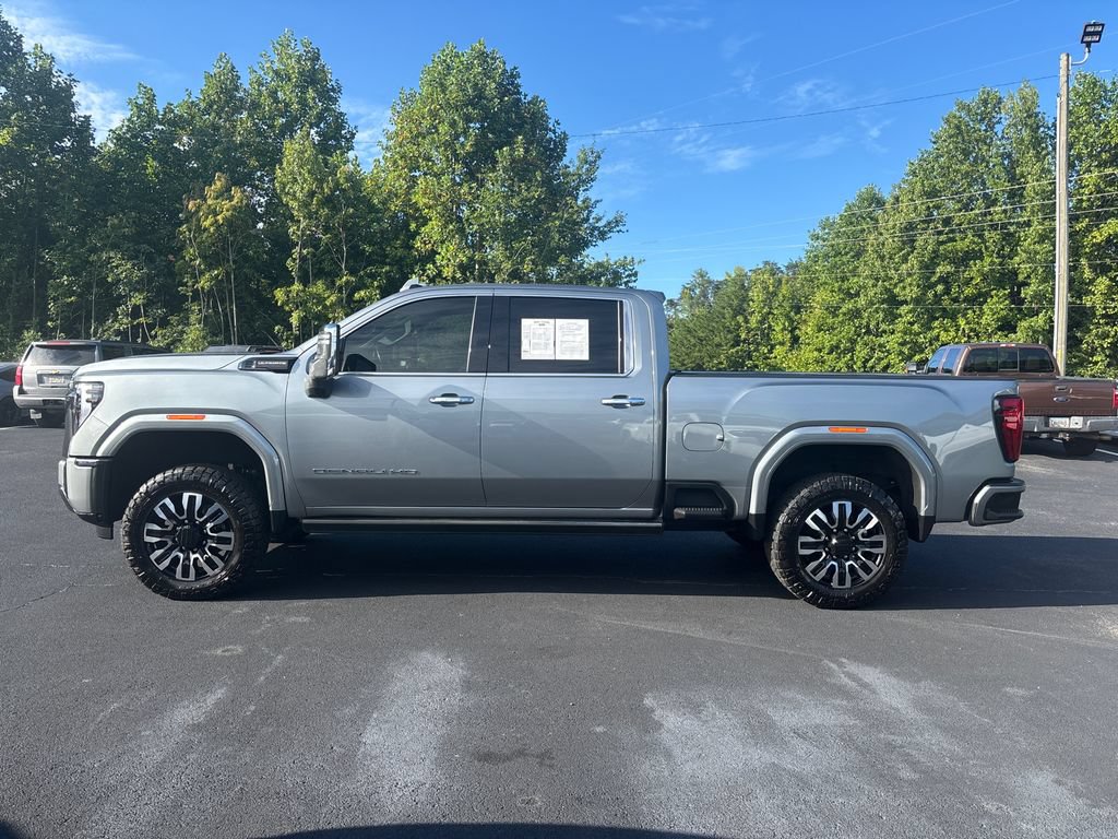 Used 2024 GMC Sierra 2500 Denali Ultimate w/ Max Trailering Package AWD/4WD image 8