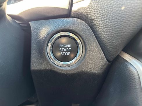 Used 2025 Toyota RAV4 XLE image 17