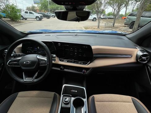 Certified 2025 Chevrolet Equinox ACTIV w/ Safety and Technology Package image 11