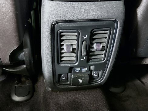 Used 2016 Dodge Durango Limited w/ Nav & Power Liftgate Group image 30